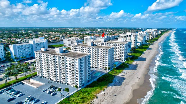 3215 S Ocean Boulevard 412, Highland Beach, FL 33487