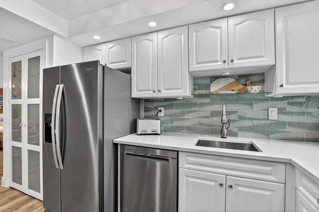 3215 S Ocean Boulevard 412, Highland Beach, FL 33487