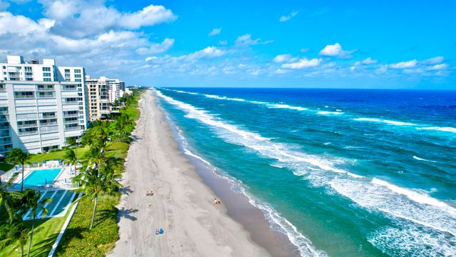 3215 S Ocean Boulevard 412, Highland Beach, FL 33487