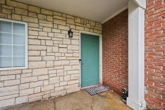 2263 Marissa Way, Shelby Twp, MI 48316