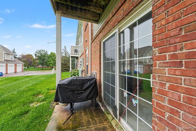 2263 Marissa Way, Shelby Twp, MI 48316