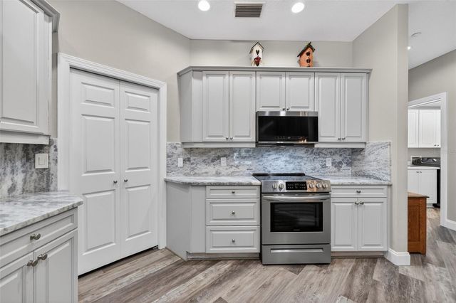 205 BRIGHTWATER DRIVE 202, Clearwater Beach, FL 33767