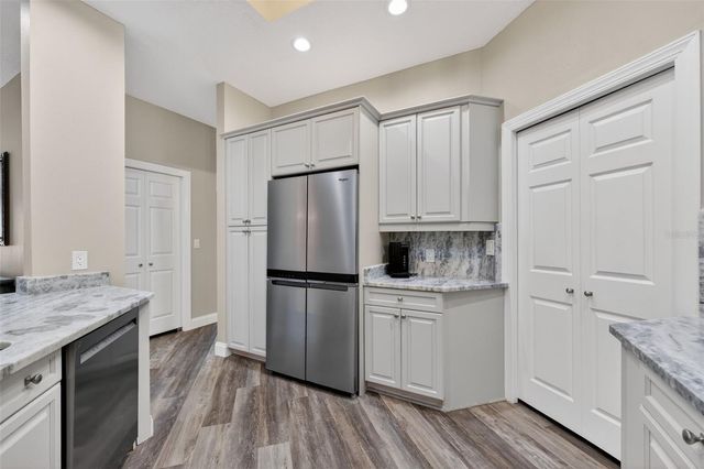 205 BRIGHTWATER DRIVE 202, Clearwater Beach, FL 33767