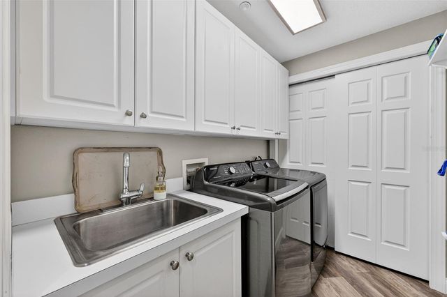 205 BRIGHTWATER DRIVE 202, Clearwater Beach, FL 33767