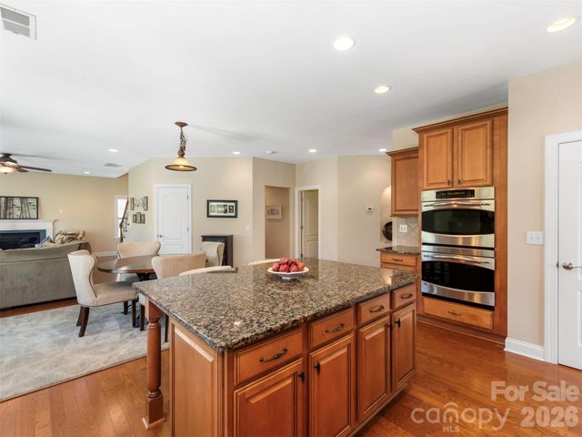 8638 Savannah Road, Harrisburg, NC 28075