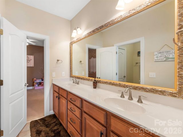 8638 Savannah Road, Harrisburg, NC 28075