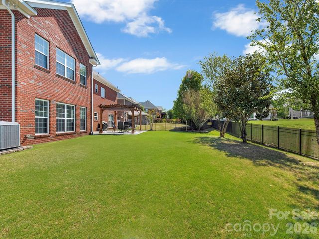 8638 Savannah Road, Harrisburg, NC 28075