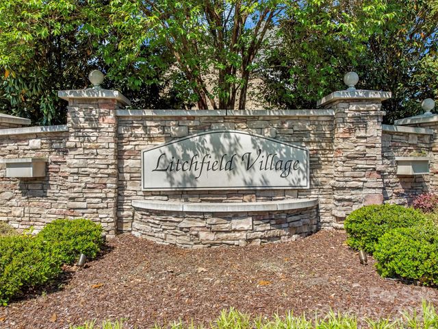 8638 Savannah Road, Harrisburg, NC 28075