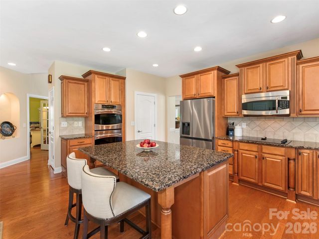 8638 Savannah Road, Harrisburg, NC 28075