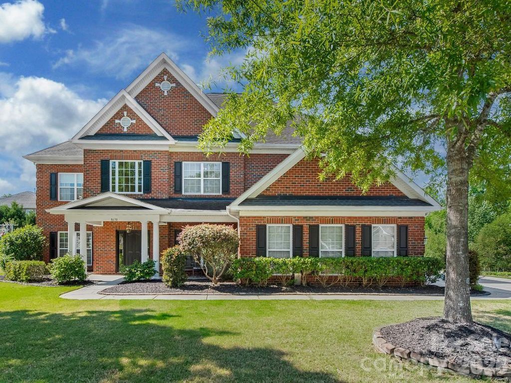 8638 Savannah Road, Harrisburg, NC 28075
