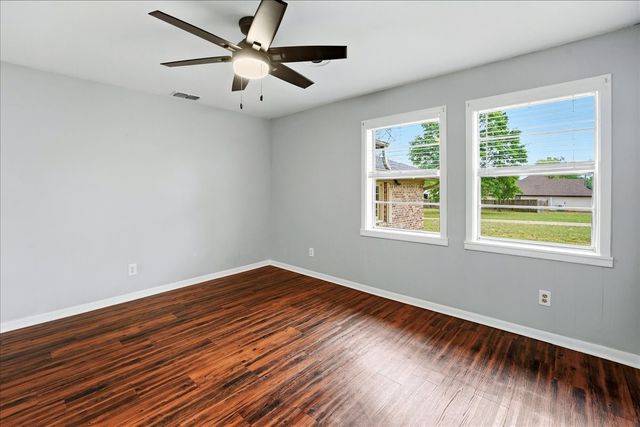 15106 County Road 431, Lindale, TX 75771