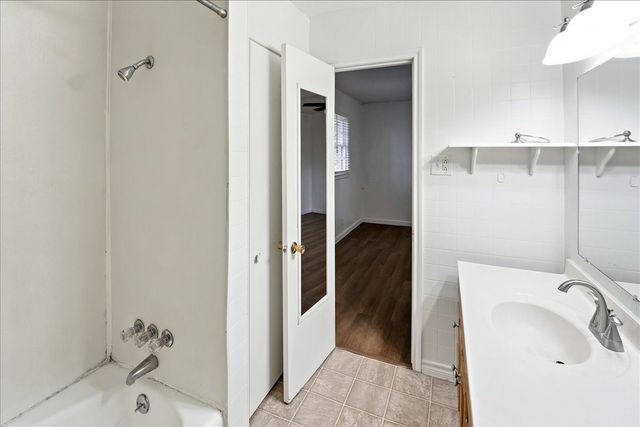 15106 County Road 431, Lindale, TX 75771