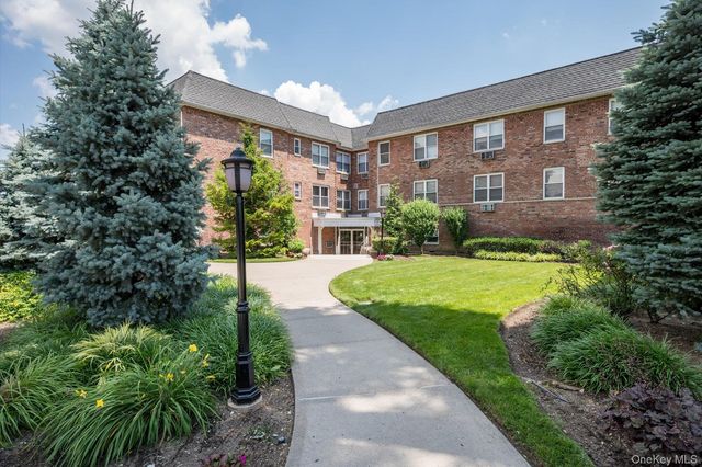 2 Fowler Avenue 201, Lynbrook, NY 11563