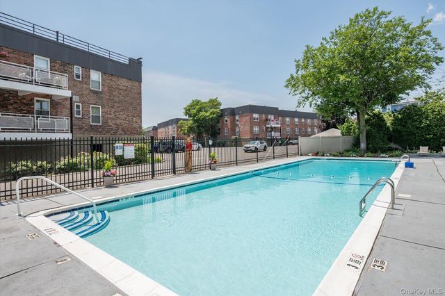2 Fowler Avenue 201, Lynbrook, NY 11563