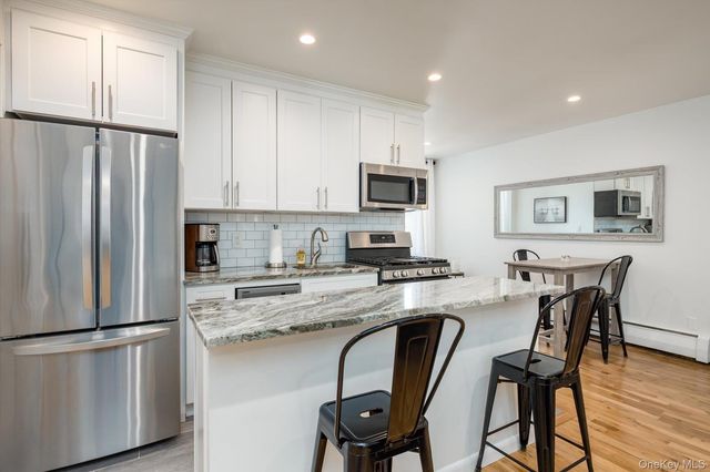 2 Fowler Avenue 201, Lynbrook, NY 11563