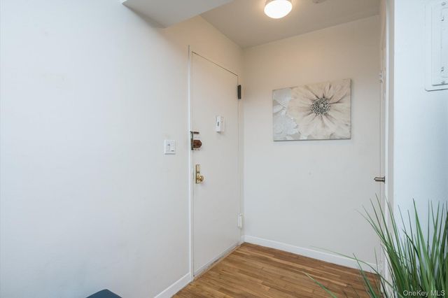 2 Fowler Avenue 201, Lynbrook, NY 11563