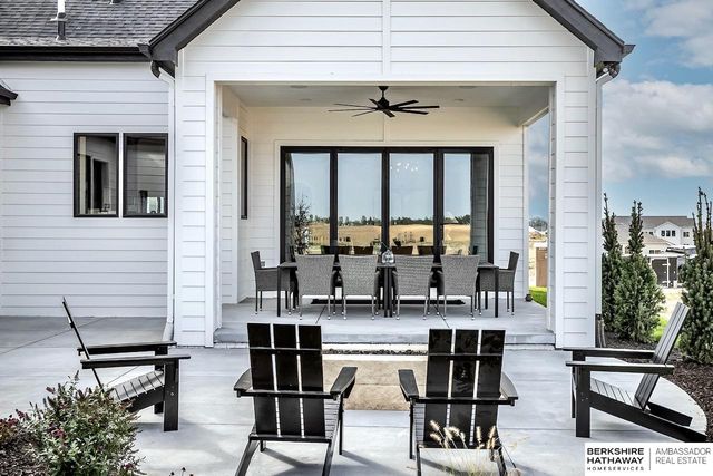 21112 Laurel Avenue, Omaha, NE 68022