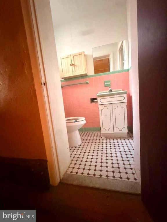 1221 DICKINSON ST, PHILADELPHIA, PA 19147 — photo 5