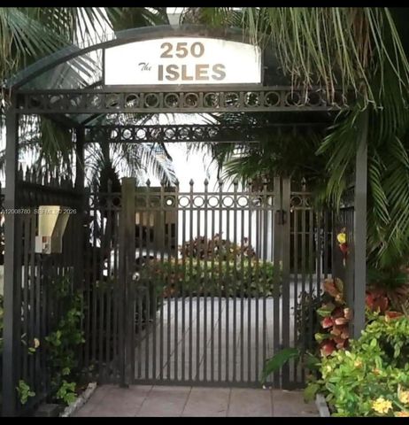 250 181st Dr 102, Sunny Isles Beach, FL 33160