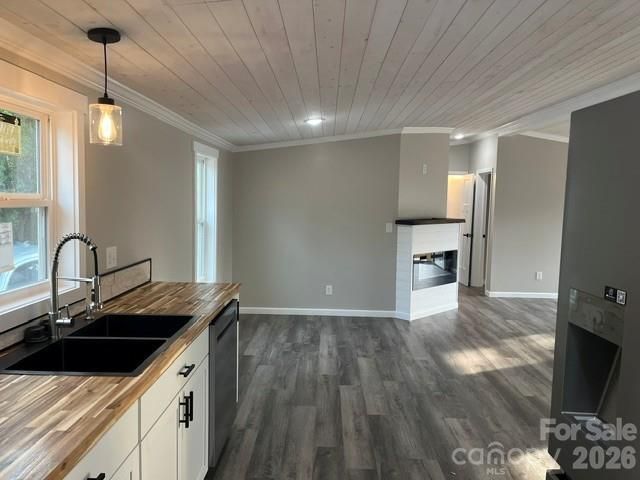 204 A L Fox Road, Taylorsville, NC 28681