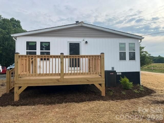 204 A L Fox Road, Taylorsville, NC 28681