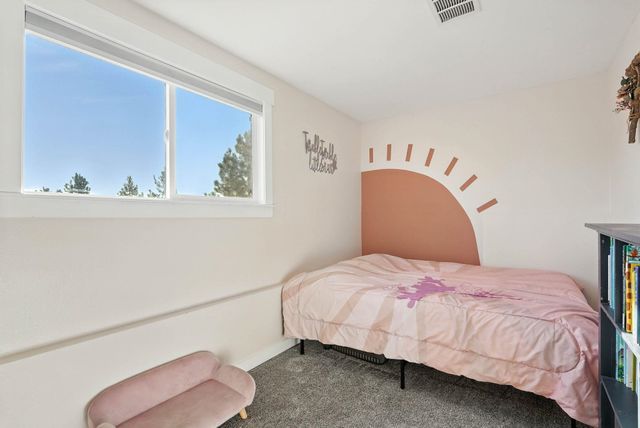 1721 Kirkpatrick Rd, Elk, WA 99009