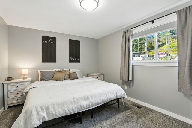 1721 Kirkpatrick Rd, Elk, WA 99009