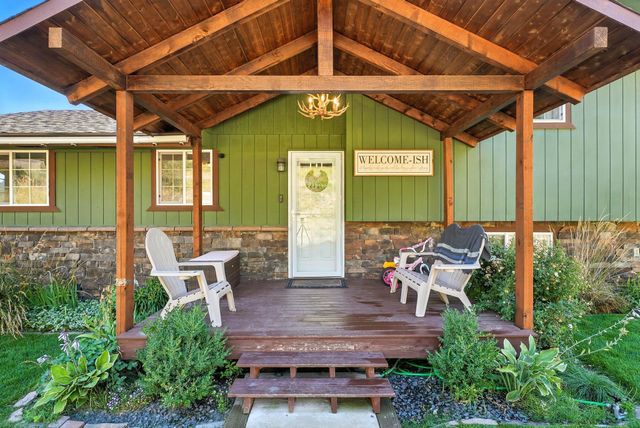 1721 Kirkpatrick Rd, Elk, WA 99009