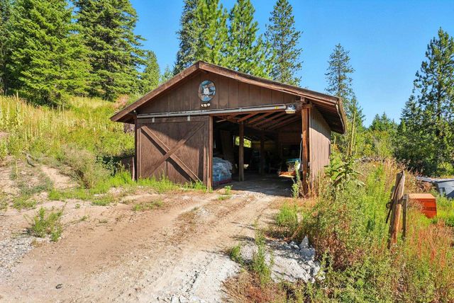 1721 Kirkpatrick Rd, Elk, WA 99009