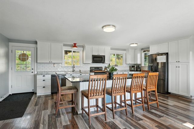 1721 Kirkpatrick Rd, Elk, WA 99009