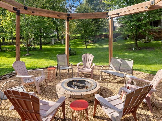 1930 127th Circle NW, Coon Rapids, MN 55448