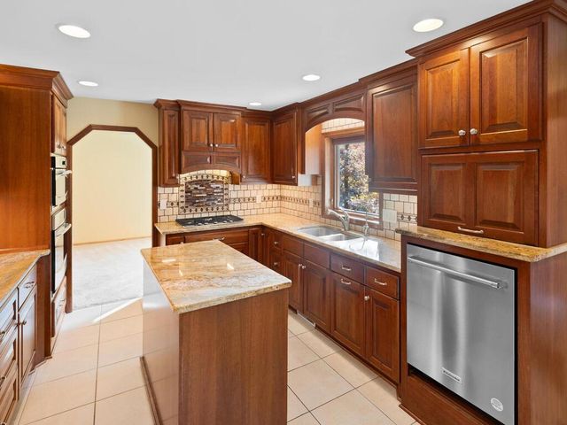 1930 127th Circle NW, Coon Rapids, MN 55448