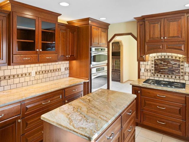 1930 127th Circle NW, Coon Rapids, MN 55448