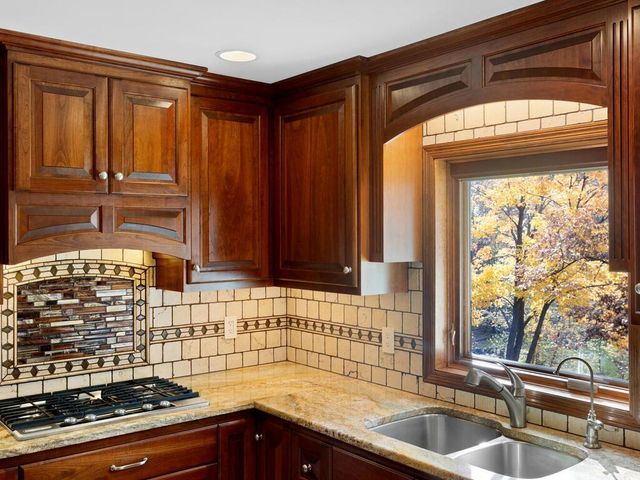 1930 127th Circle NW, Coon Rapids, MN 55448