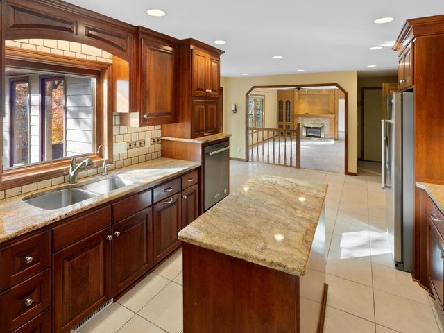 1930 127th Circle NW, Coon Rapids, MN 55448