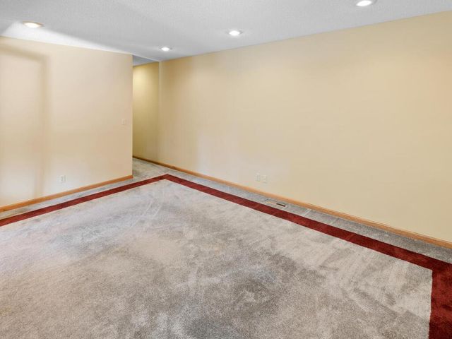 1930 127th Circle NW, Coon Rapids, MN 55448