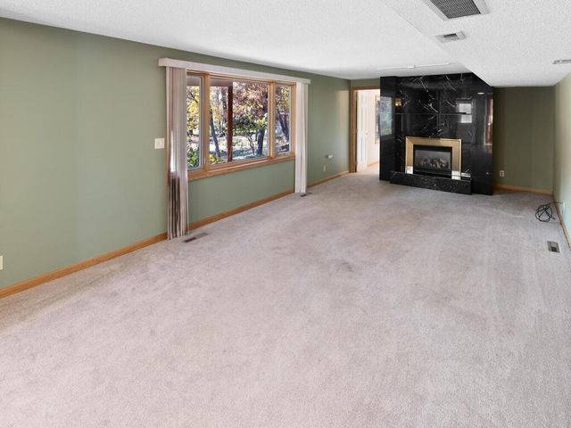 1930 127th Circle NW, Coon Rapids, MN 55448