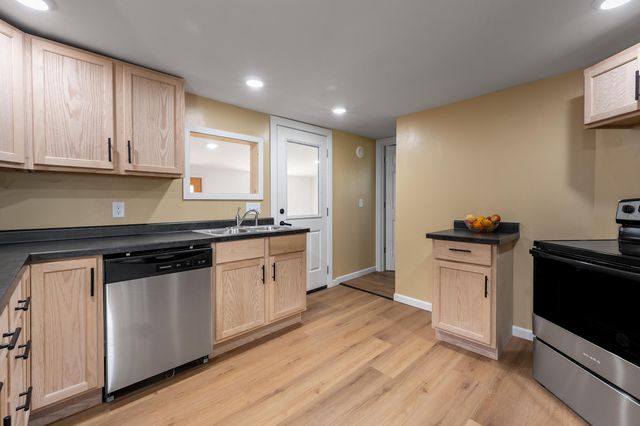 488 Minneapolis Avenue S, Amery, WI 54001