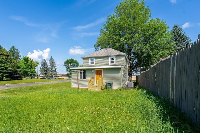 488 Minneapolis Avenue S, Amery, WI 54001