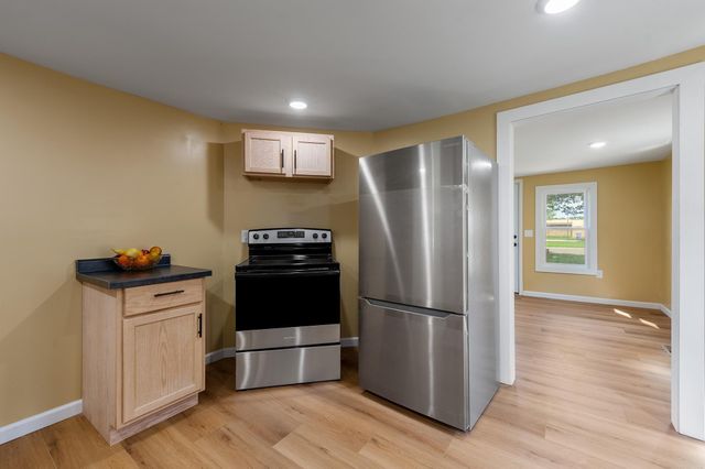 488 Minneapolis Avenue S, Amery, WI 54001