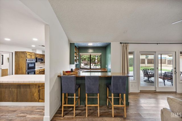 12151 Cattle King Drive, Bakersfield, CA 93306
