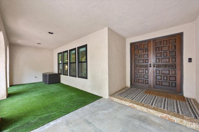 12151 Cattle King Drive, Bakersfield, CA 93306