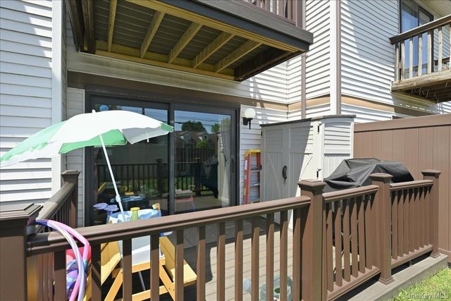 16 Balsam Court, Wantagh, NY 11793