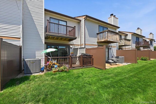 16 Balsam Court, Wantagh, NY 11793