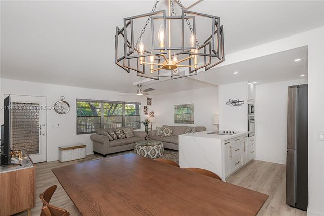 300 SW 134th Way 212E, Pembroke Pines, FL 33027