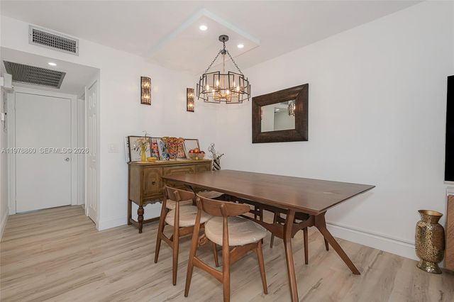 300 SW 134th Way 212E, Pembroke Pines, FL 33027