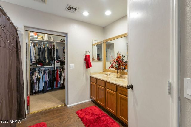 29648 N DESERT WILLOW Boulevard, San Tan Valley, AZ 85143