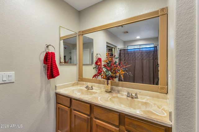 29648 N DESERT WILLOW Boulevard, San Tan Valley, AZ 85143