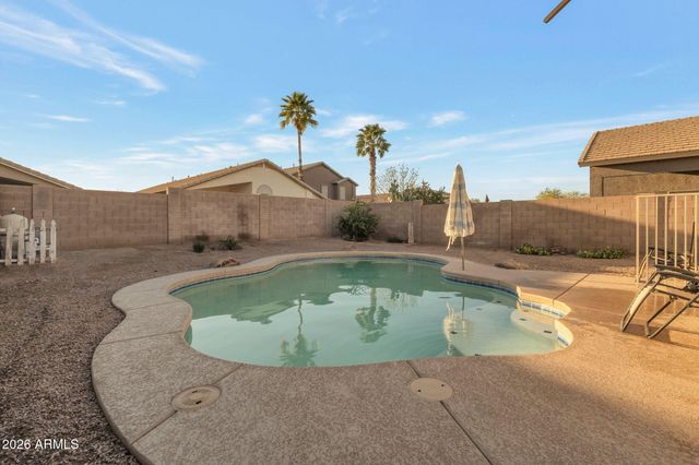 29648 N DESERT WILLOW Boulevard, San Tan Valley, AZ 85143