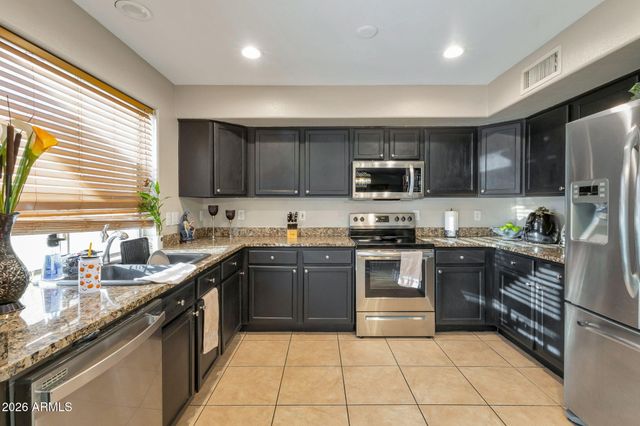 29648 N DESERT WILLOW Boulevard, San Tan Valley, AZ 85143